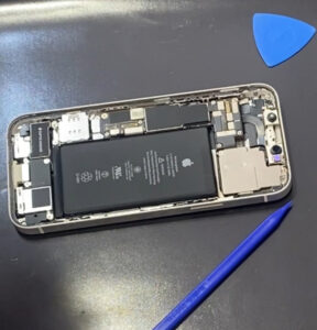 iPhone12のバッテリー交換 値段を調べて当店へ！日南市からご来店