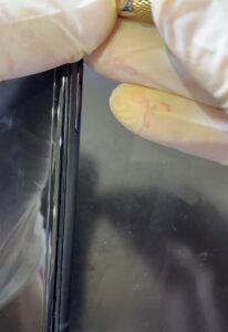 宮崎市大字跡江からご来店された方の端末。GooglePixel6ガラスとフレームの剥離した写真。