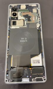 XPERIAを宮崎市で分解・修理している写真
