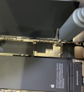 iPhoneSE3液晶横線修理で視界改善｜宮崎の即日iPhone修理店