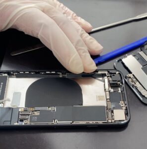 宮崎市花山手東からバッテリー交換でご来店されました。